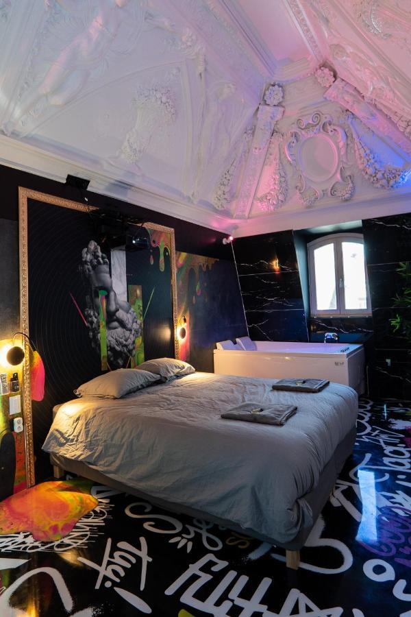 Capsule Art Deco - Jacuzzi - Netflix - Home Cinema - Arcade De Jeux & Nintendo Switch - 2 Chambres - Filet Suspendu Valenciennes Zewnętrze zdjęcie