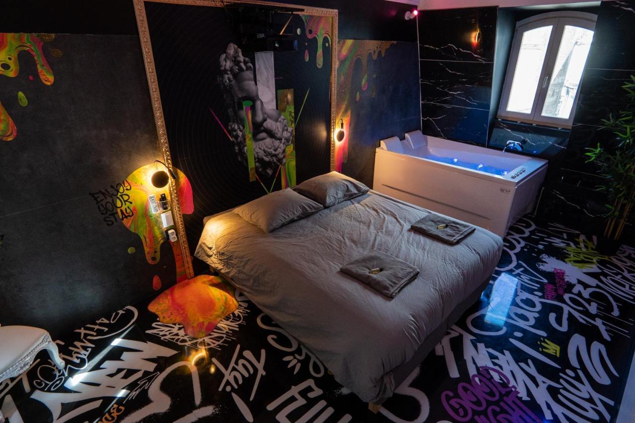Capsule Art Deco - Jacuzzi - Netflix - Home Cinema - Arcade De Jeux & Nintendo Switch - 2 Chambres - Filet Suspendu Valenciennes Zewnętrze zdjęcie