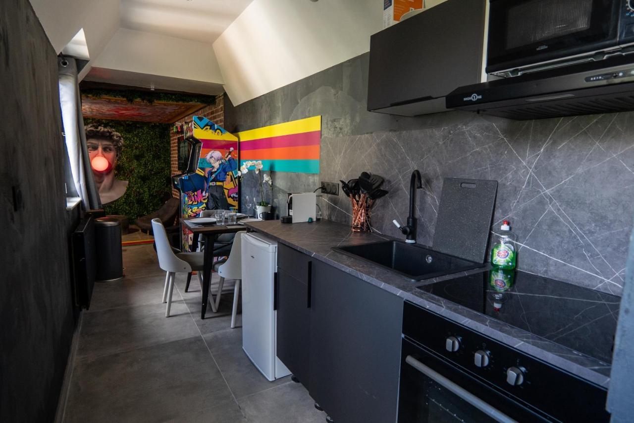 Capsule Art Deco - Jacuzzi - Netflix - Home Cinema - Arcade De Jeux & Nintendo Switch - 2 Chambres - Filet Suspendu Valenciennes Zewnętrze zdjęcie